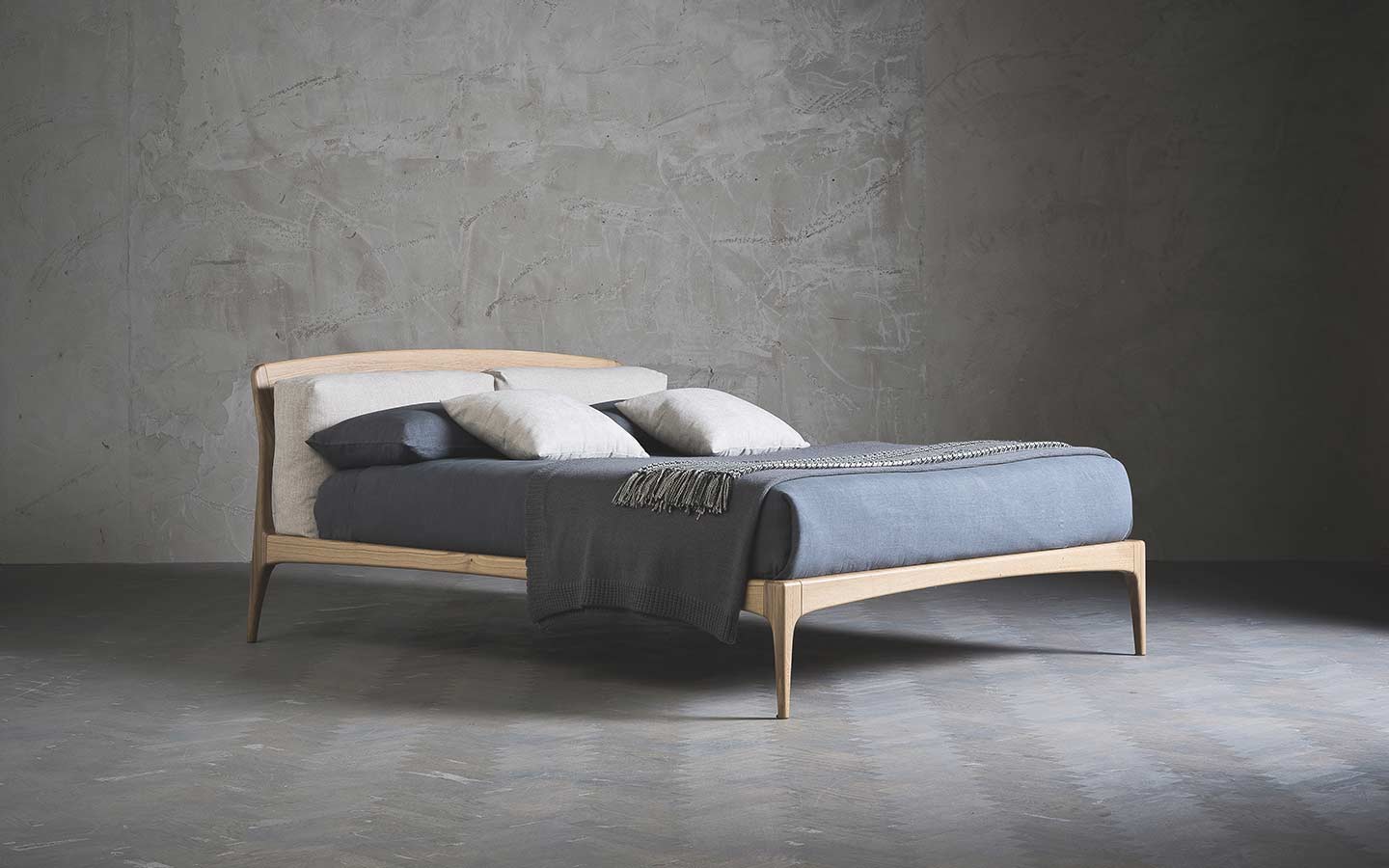 letto in legno moderno